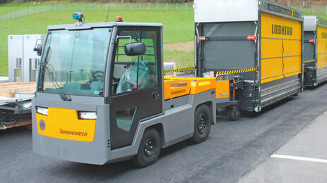 Tugger Train tractor (Jungheinrich)