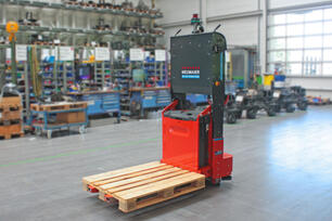 Autonomous low-lift truck: Factory Lift FL400T