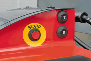 Load train Factory Train: Operation of the load carrier directly on the module